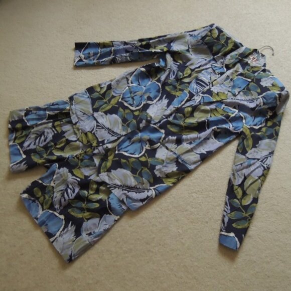 Ladies 2 Pc Walking Shorts Suit Size L (Size M) Jacket Blazer + Skort Set - EUC - Picture 6 of 12